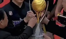 开云体育下载-关于球队晋级总决赛，获得意外提名，激情争夺冠军荣誉的信息