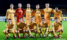 开云体育在线-黑马球队在国际赛场上脱颖而出