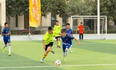 开云APP-激情角逐！球员们拼尽全力冲击胜利