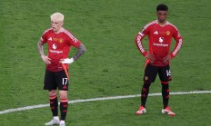 开云体育官网-曼联重回胜利轨道，力争争夺欧冠资格