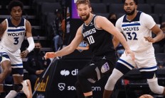 开云平台-包含国王队外线进攻火荣，扬名西部的词条