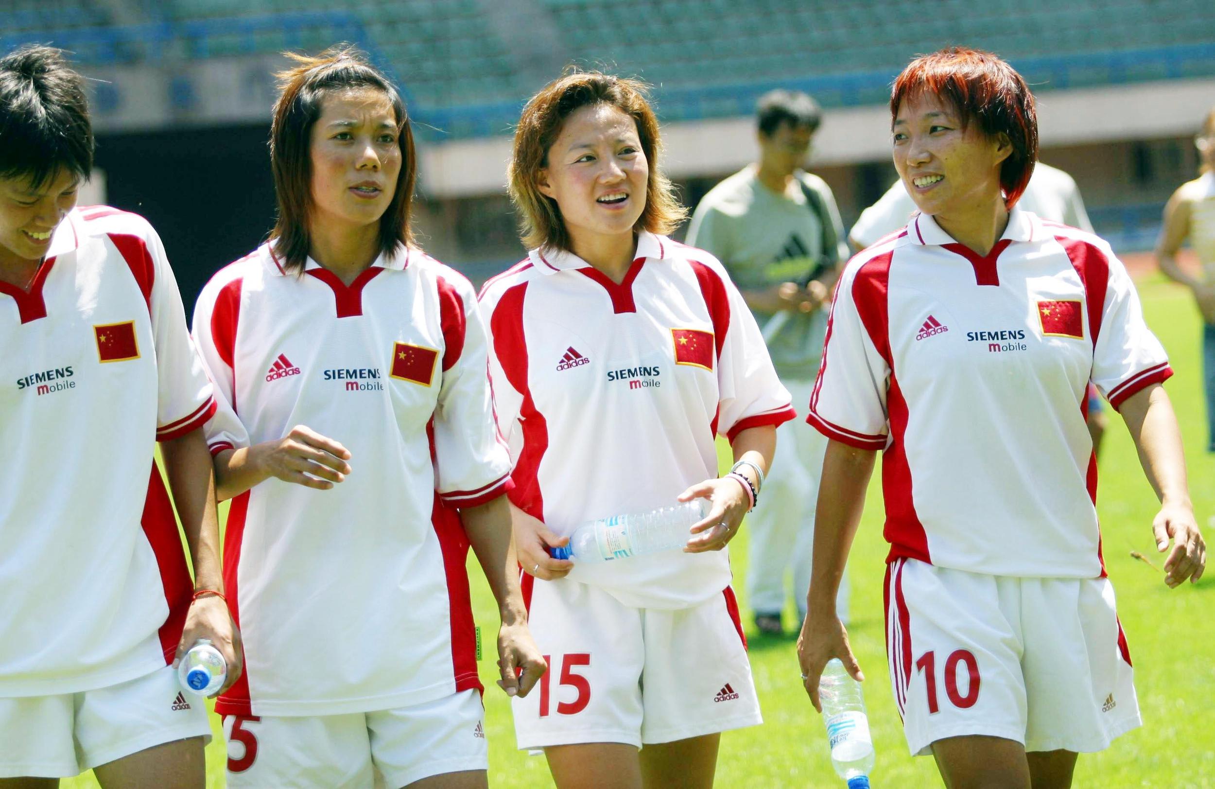 中国女足在比赛中体现出自信气质 中国女足在比赛中体现出自信气质