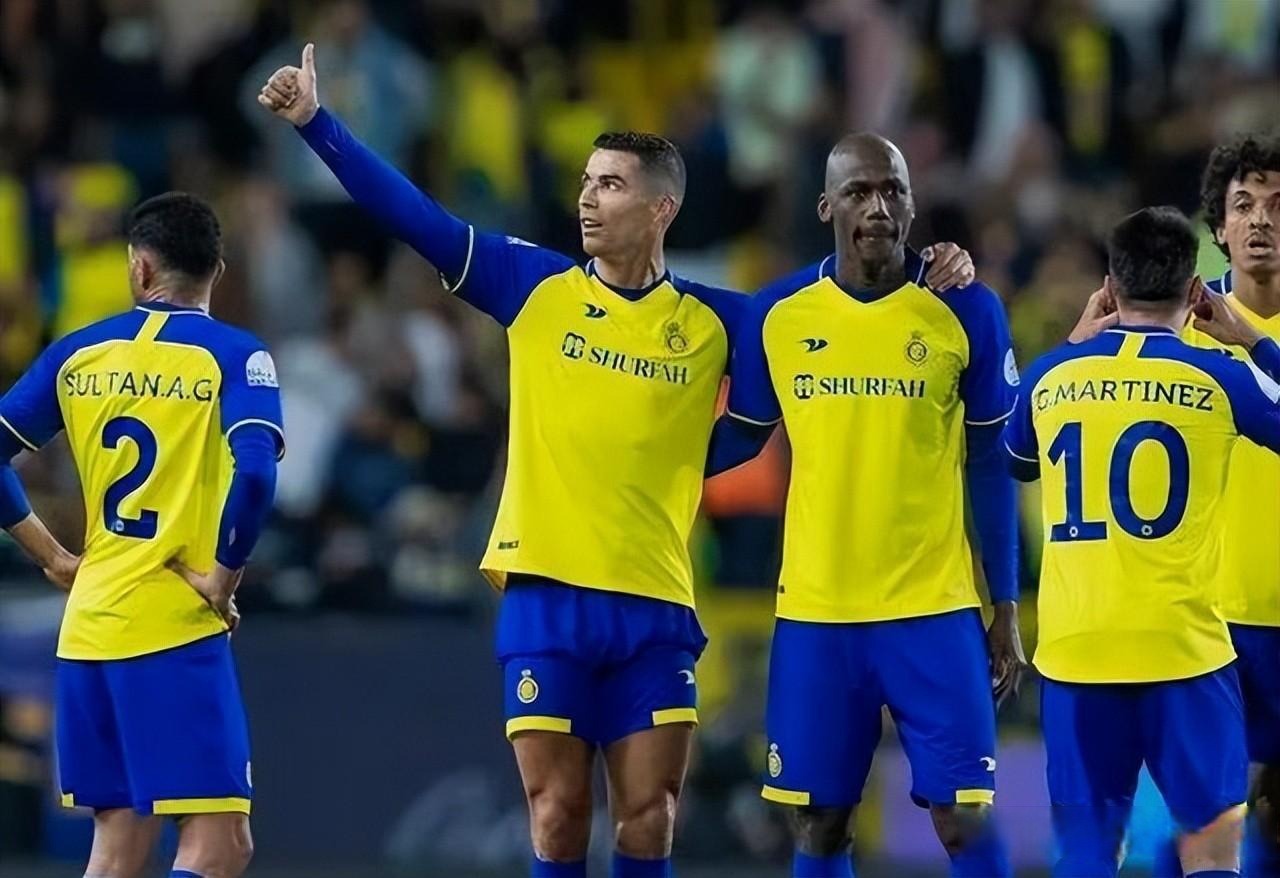 波兰队在对阵塞内加尔的比赛中取得胜利 波兰队在对阵塞内加尔的比赛中取得胜利