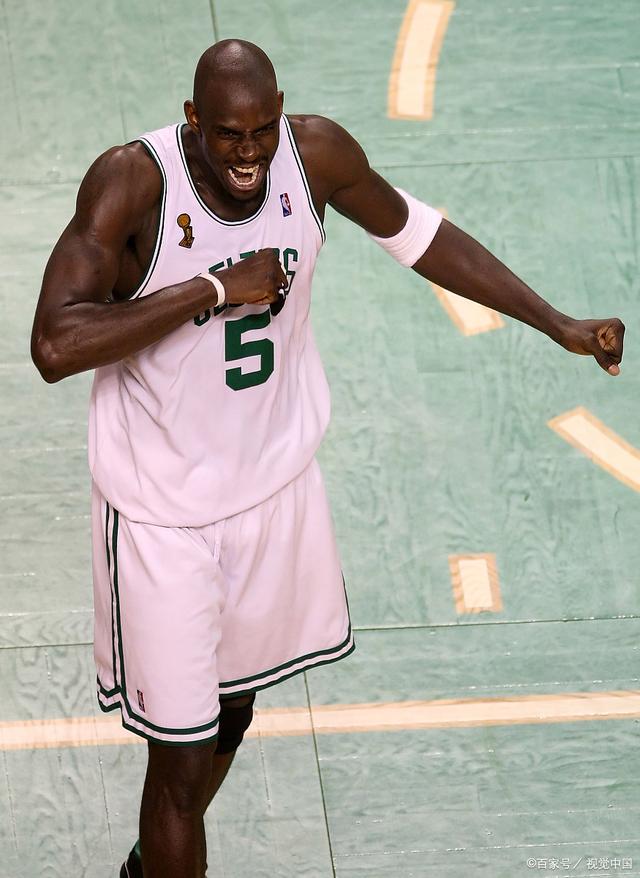 NBA名宿加内特重现球场，传奇之路永不熄灭