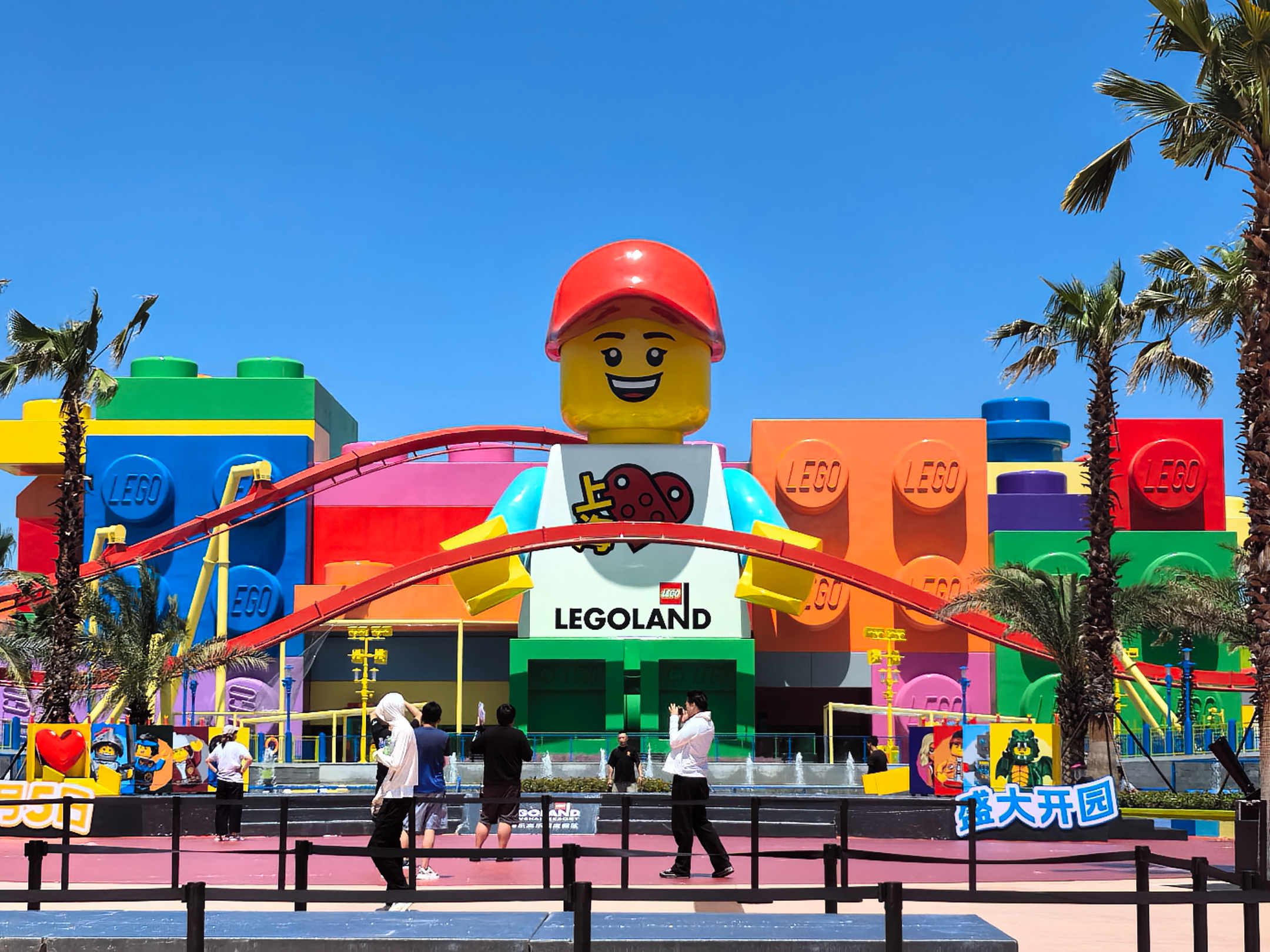 激烈角逐引发热议,球迷心情澎湃 激烈角逐引发热议,球迷心情澎湃