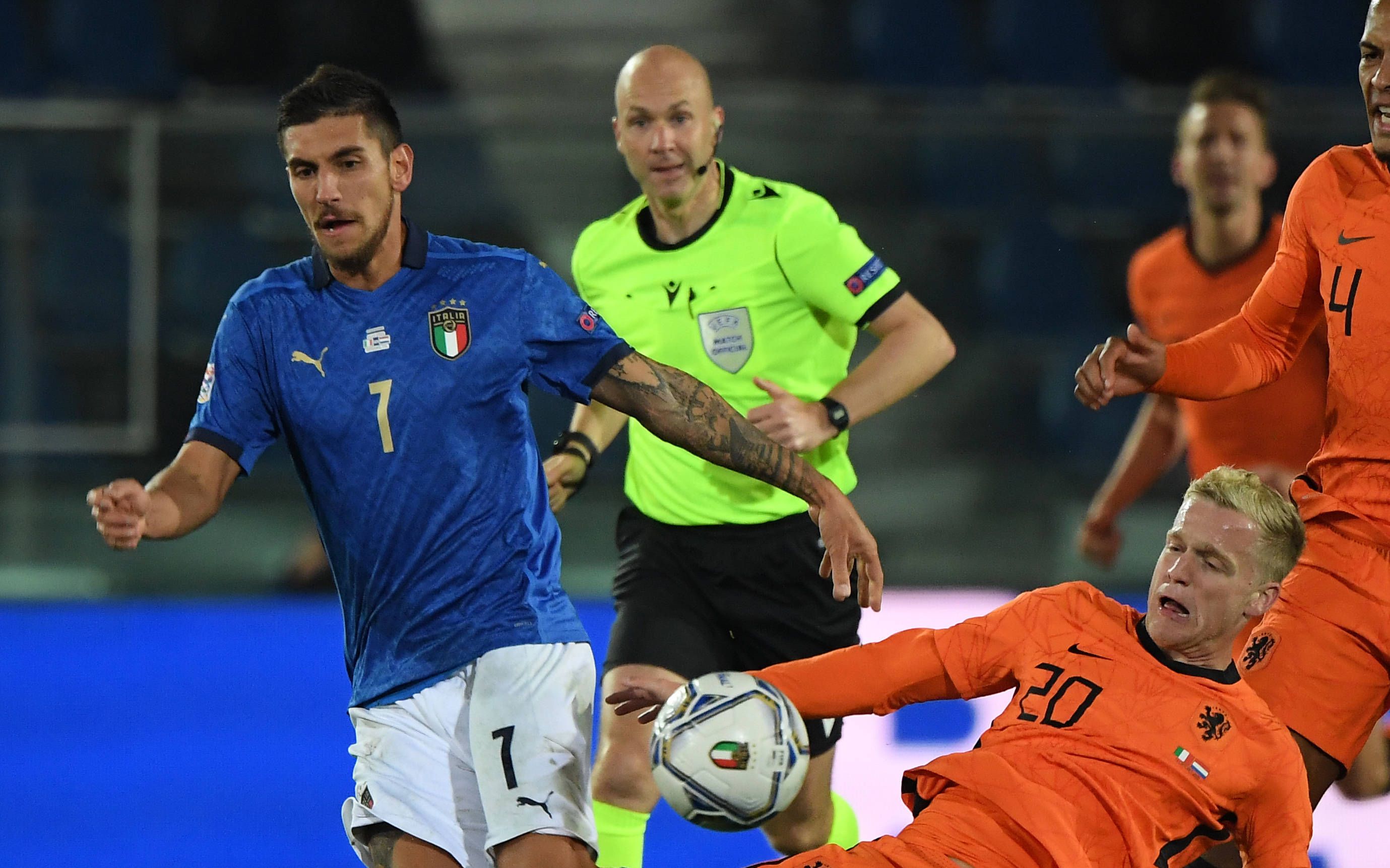 意大利职业足球赛场上的精彩瞬间 意大利职业足球赛场上的精彩瞬间