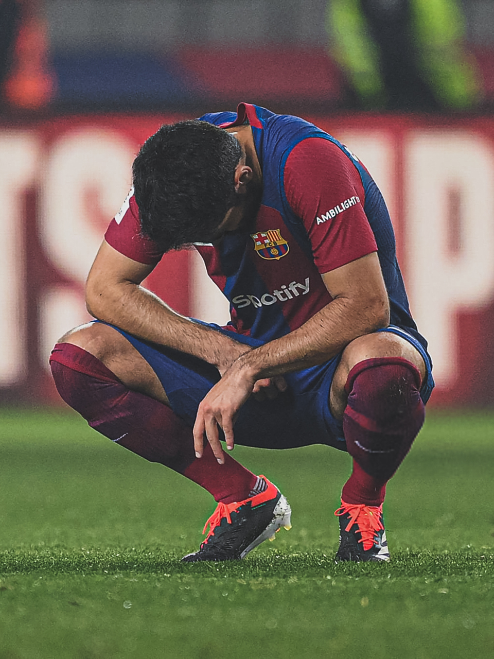 比利亚雷亚尔主场惨败,降级悬念加重 比利亚雷亚尔主场惨败,降级悬念加重