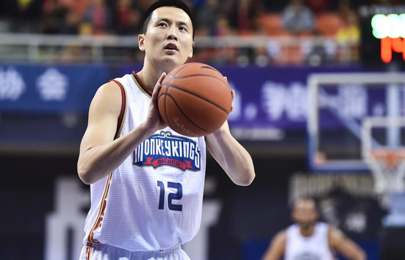 上海男篮逆袭成功,气势如虹 上海男篮逆袭成功,气势如虹