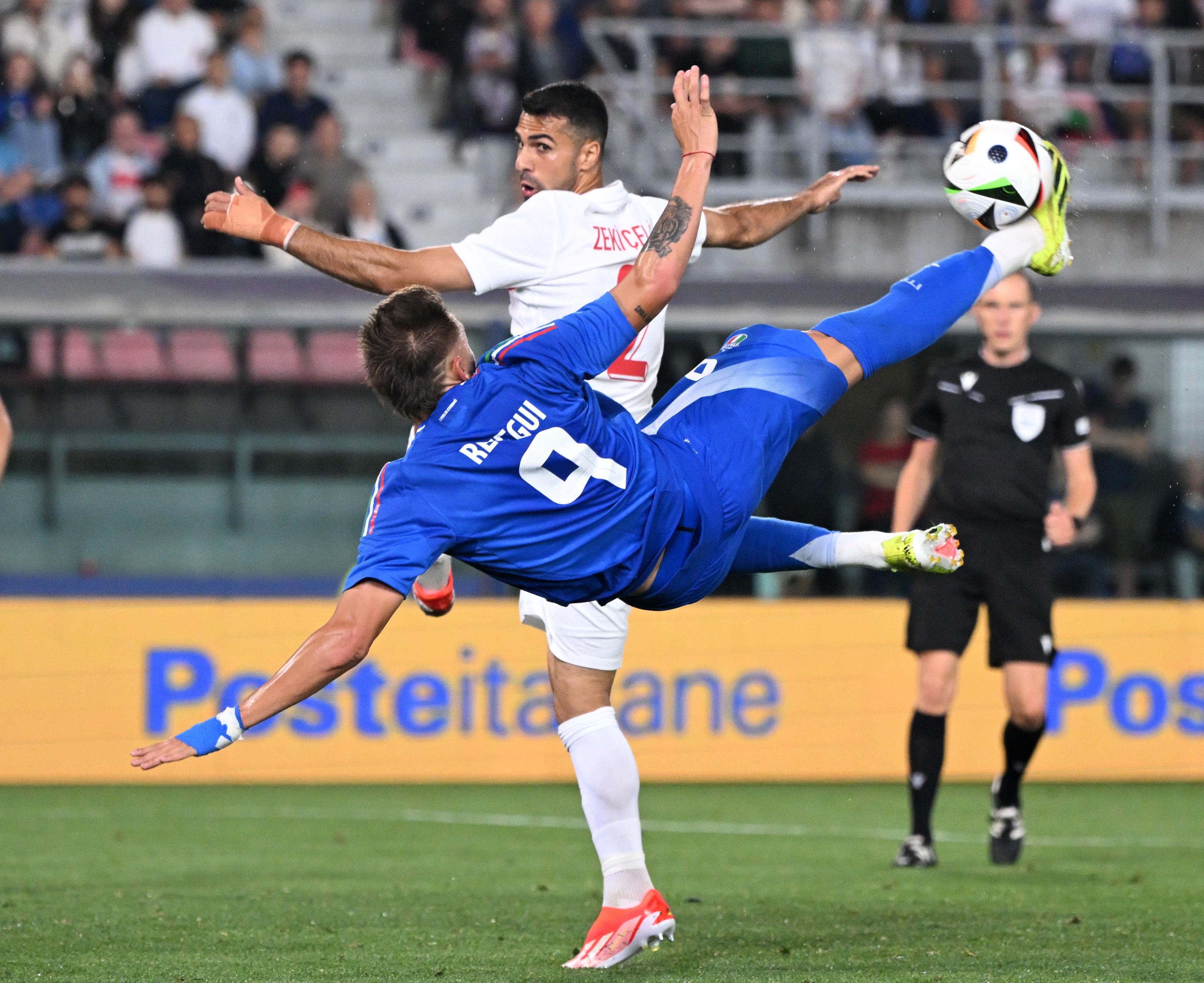 瓦伦西亚门将把守球门,助球队零封对手取得胜利的简单介绍 瓦伦西亚门将把守球门,助球队零封对手取得胜利的简单介绍