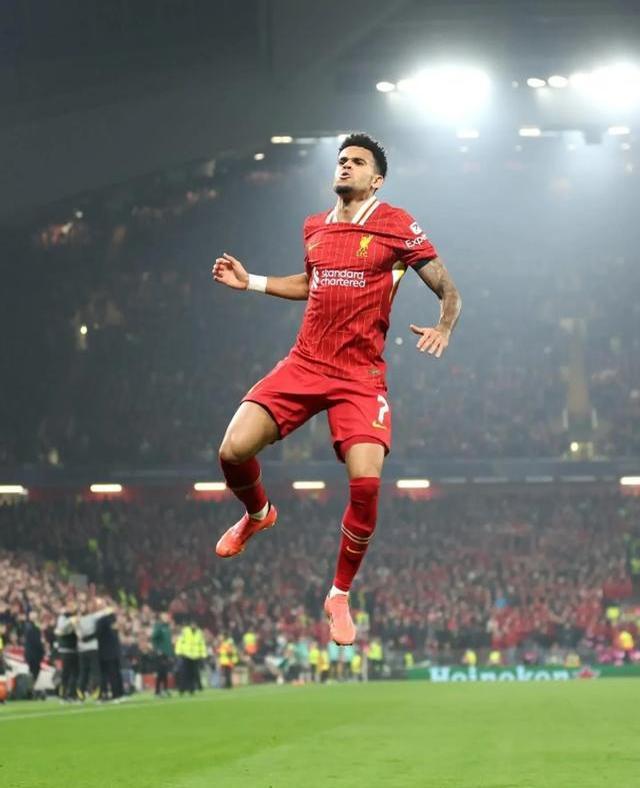 利物浦核心球员受伤,球队面临挑战 利物浦核心球员受伤,球队面临挑战