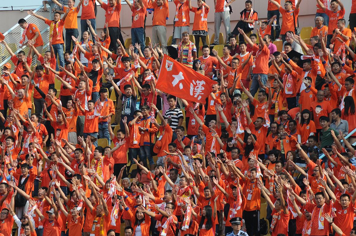 国际足坛赛事备战出击,比赛即将打响 国际足坛赛事备战出击,比赛即将打响