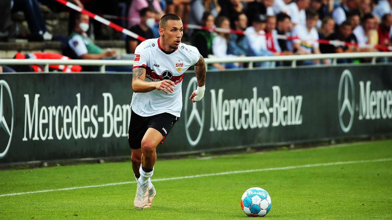 斯图加特球队外援表现低迷,受到批评的简单介绍 斯图加特球队外援表现低迷,受到批评的简单介绍