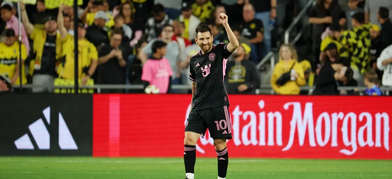 队员表现优异,球队晋级下一轮赛事 队员表现优异,球队晋级下一轮赛事