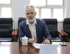 将图尔与布雷斯特的较量备受瞩目 将图尔与布雷斯特的较量备受瞩目