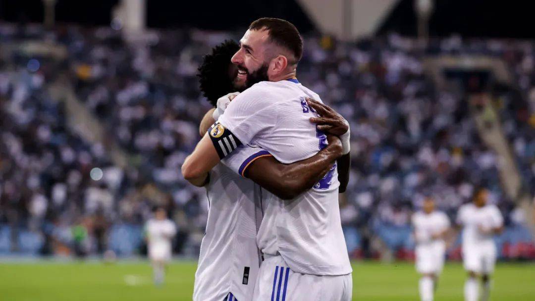 马德里德比黄蓝对战,鏖战平局- 马德里德比黄蓝对战,鏖战平局-