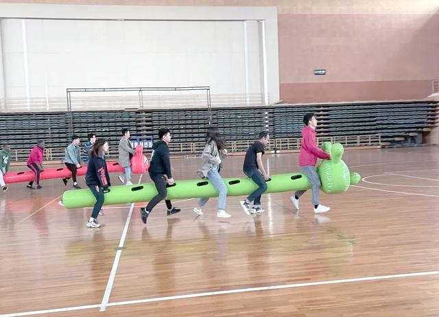 劲爆瞬间:赛场上的每一瞬间都值得珍藏的简单介绍 劲爆瞬间:赛场上的每一瞬间都值得珍藏的简单介绍