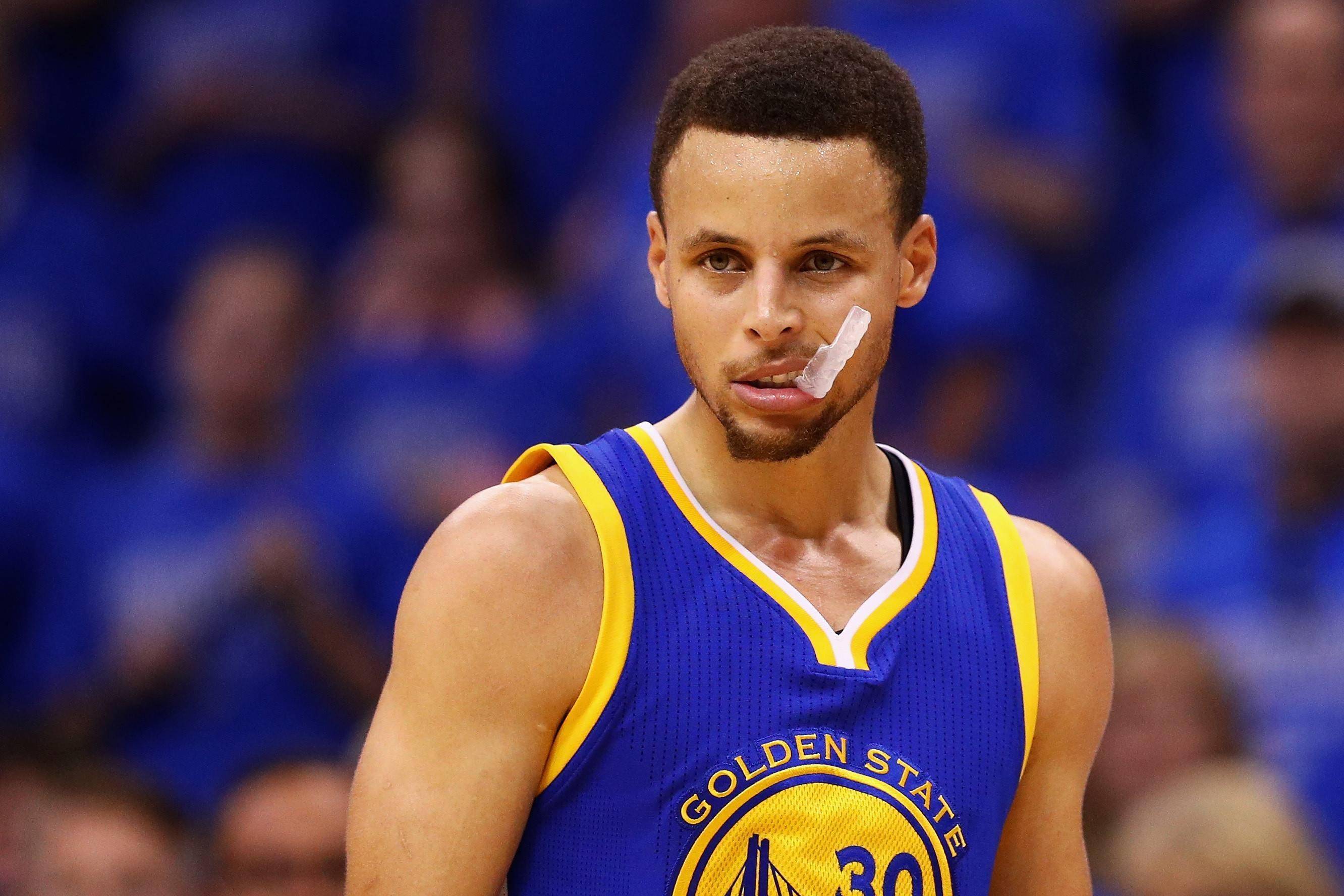 勇士客场惨败篮网,库里全场21分独木难支 勇士客场惨败篮网,库里全场21分独木难支