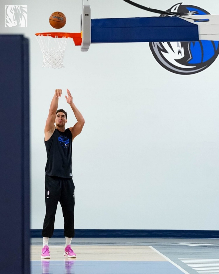 关于独行侠主教练大赞球队表现,期待更多突破的信息 关于独行侠主教练大赞球队表现,期待更多突破的信息