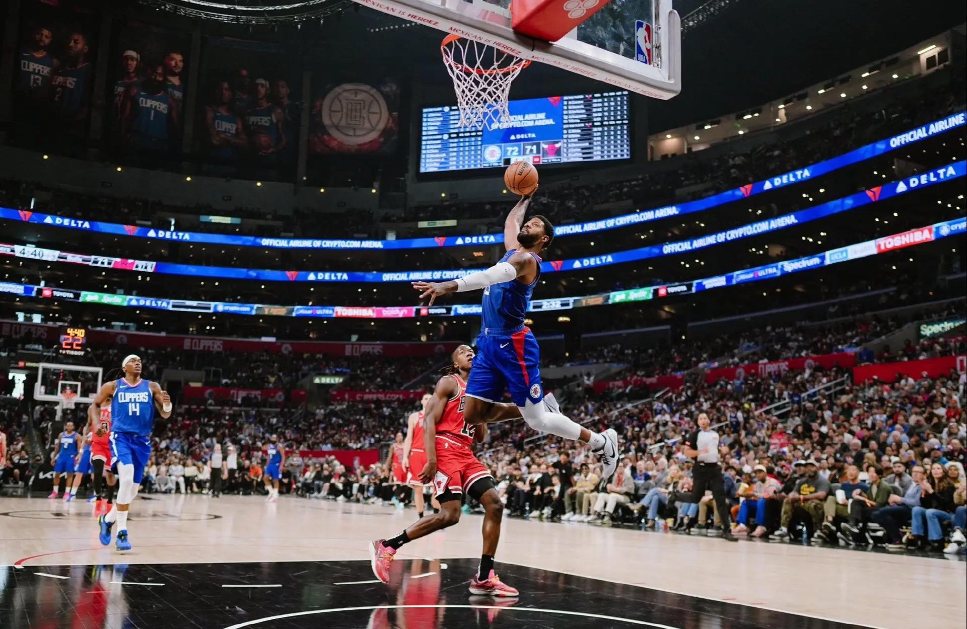 关于火箭险胜快船,哈登狂砍40+帮球队逆转的信息 关于火箭险胜快船,哈登狂砍40+帮球队逆转的信息