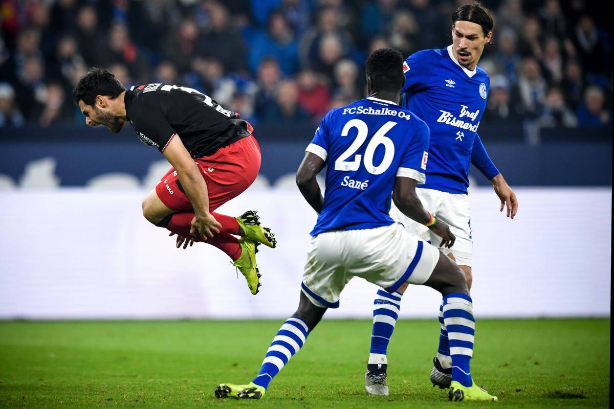 汉诺威遭遇主场失利，球队降至降级区