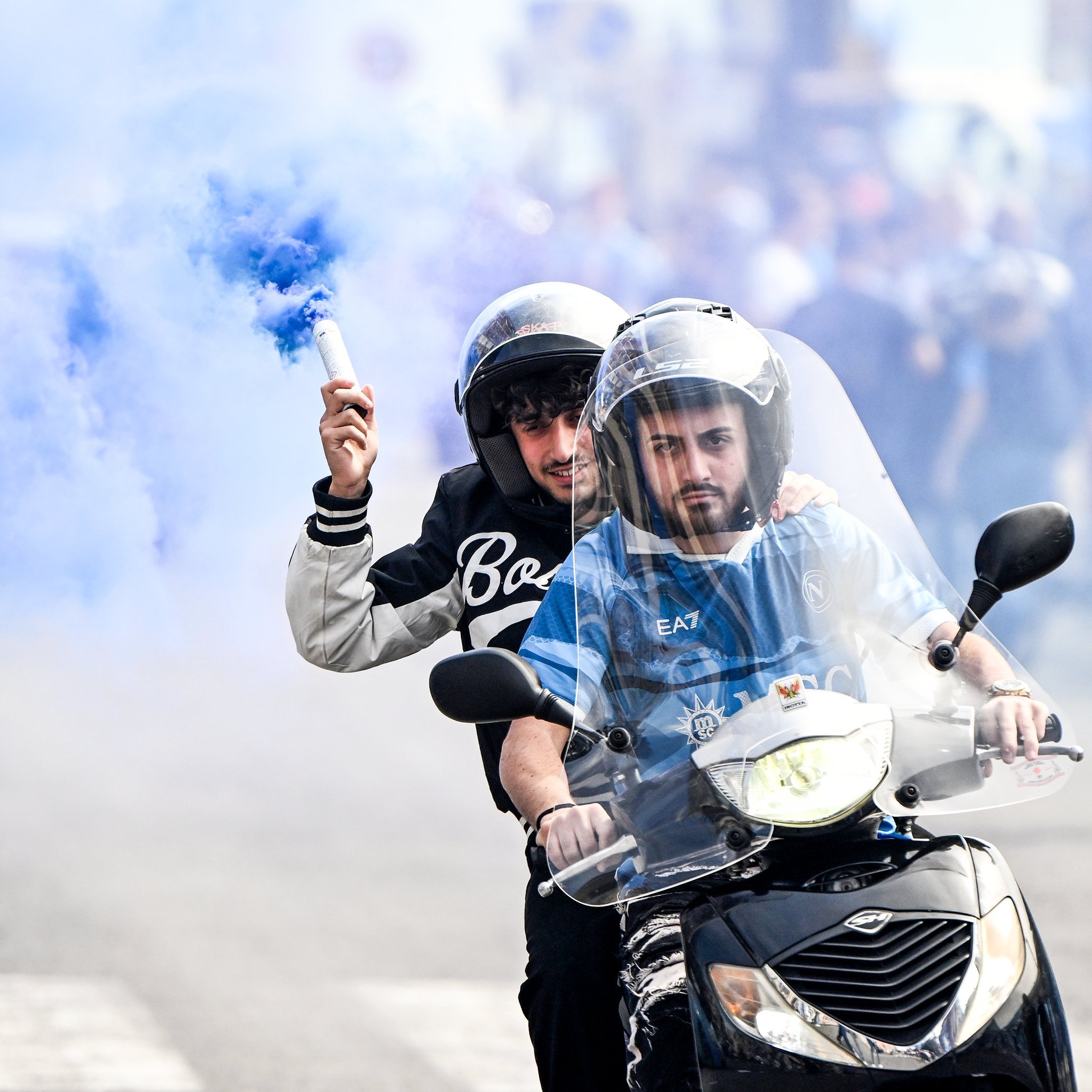 包含国际米兰轻取那不勒斯，若日尼奥惊艳四座的词条