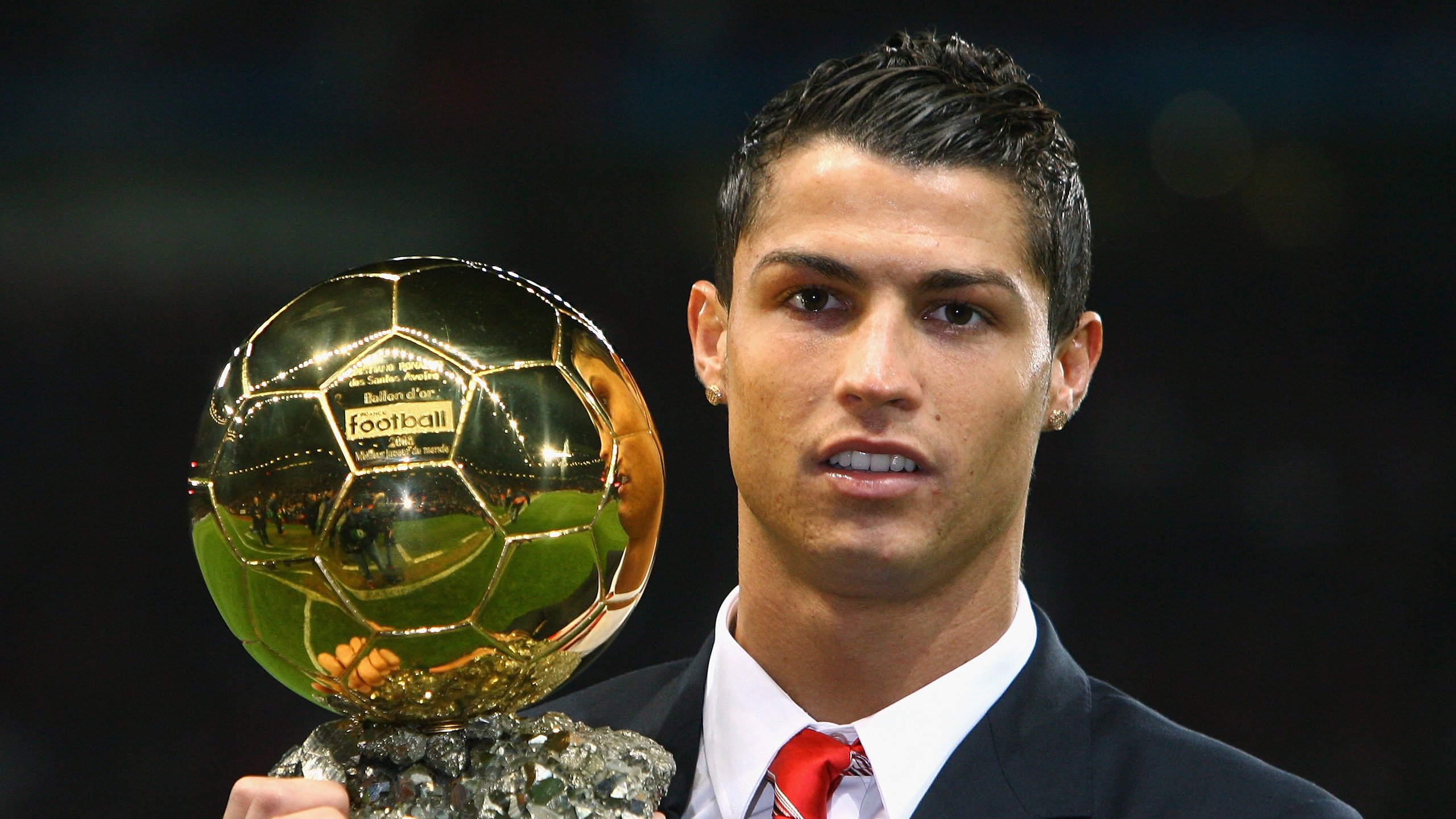 双城记，东方雄狮的绝地逆袭与北欧战神的孤独领航